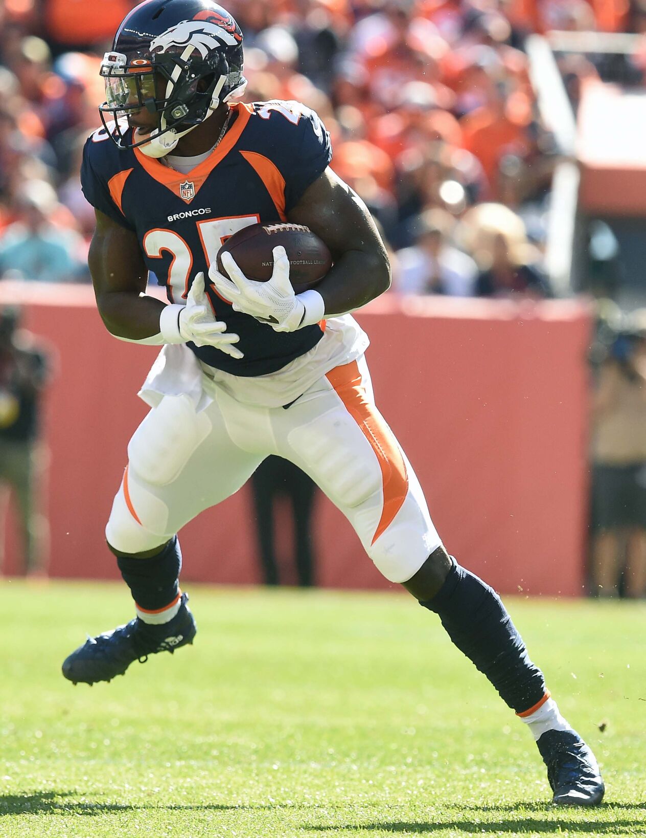 101821-s-broncos 729 .jpg